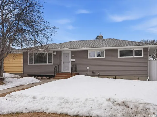 15 Stewart AVENUE, Saskatoon, SK S7L 3S5