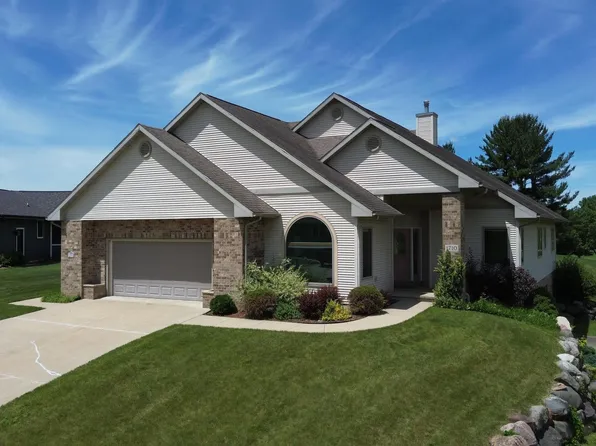 1710 Honey Creek Dr, Plain, WI 53577