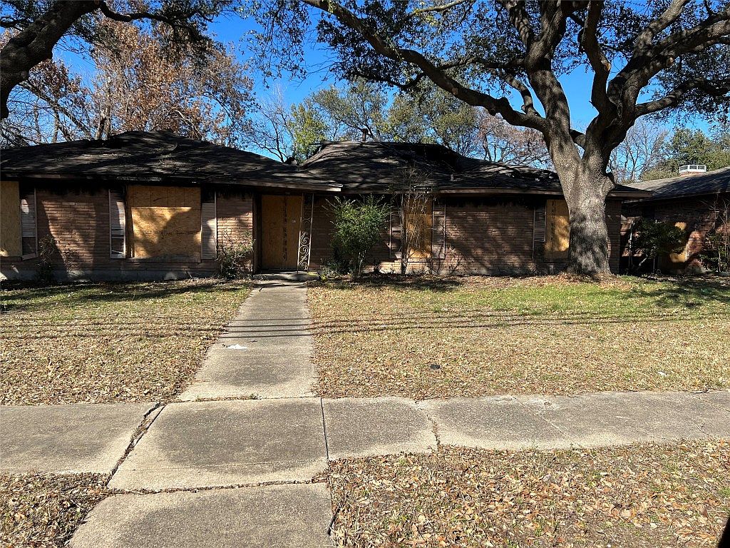 3135 Walnut Hill Ln, Dallas, TX 75229 Zillow