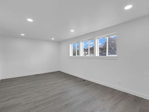 4th image of 356 E Wilson Ave #4