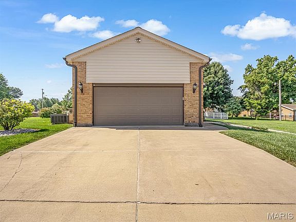 4th image of 719 Waterloo Dr