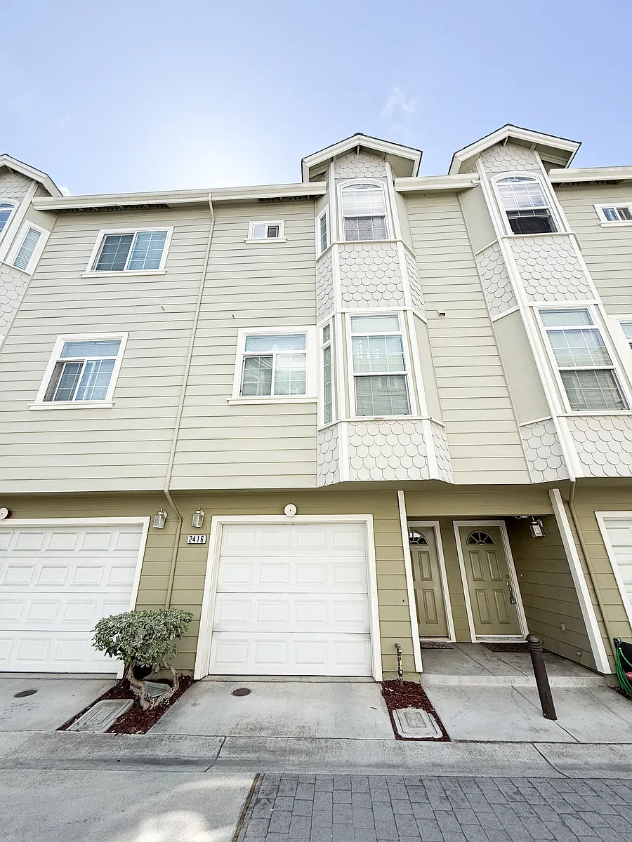 Building Photo - 2416 Madden Ter