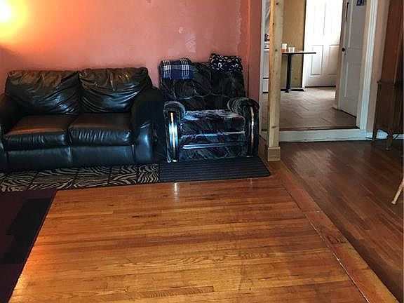 4th image of 3240 Townsend Dr