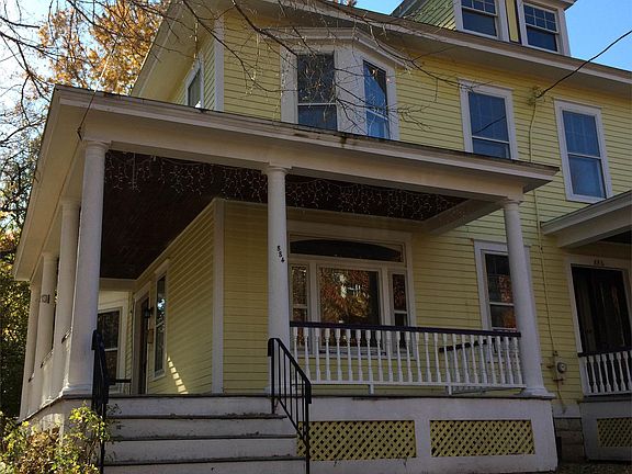 2nd image of 884 Lancaster St