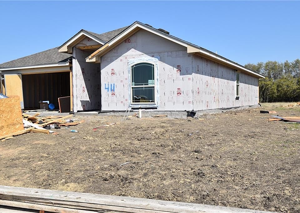 1st image of 411 Stoneridge Dr