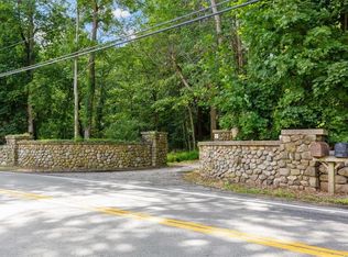 462 Smith Ridge Rd, South Salem, NY 10590