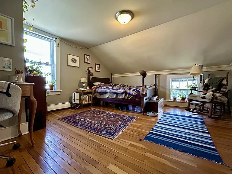 215 Maple St — Photo 15