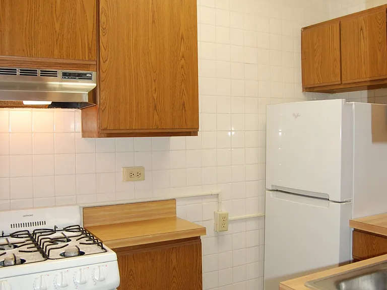 530 W Diversey — Photo 23