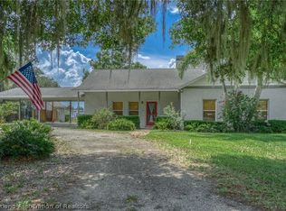 918 Lake Dr E, Lake Placid, FL 33852