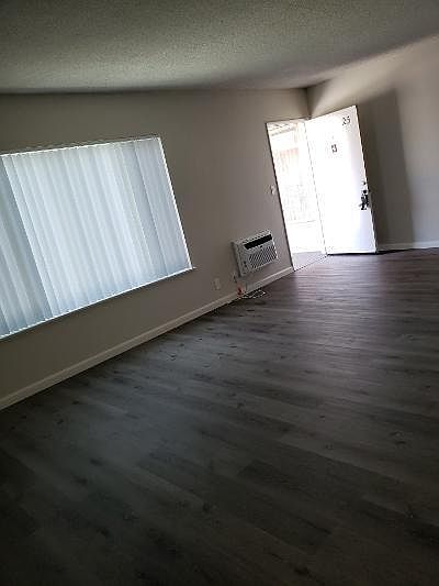 1st image of 5130 Woodman Ave #25