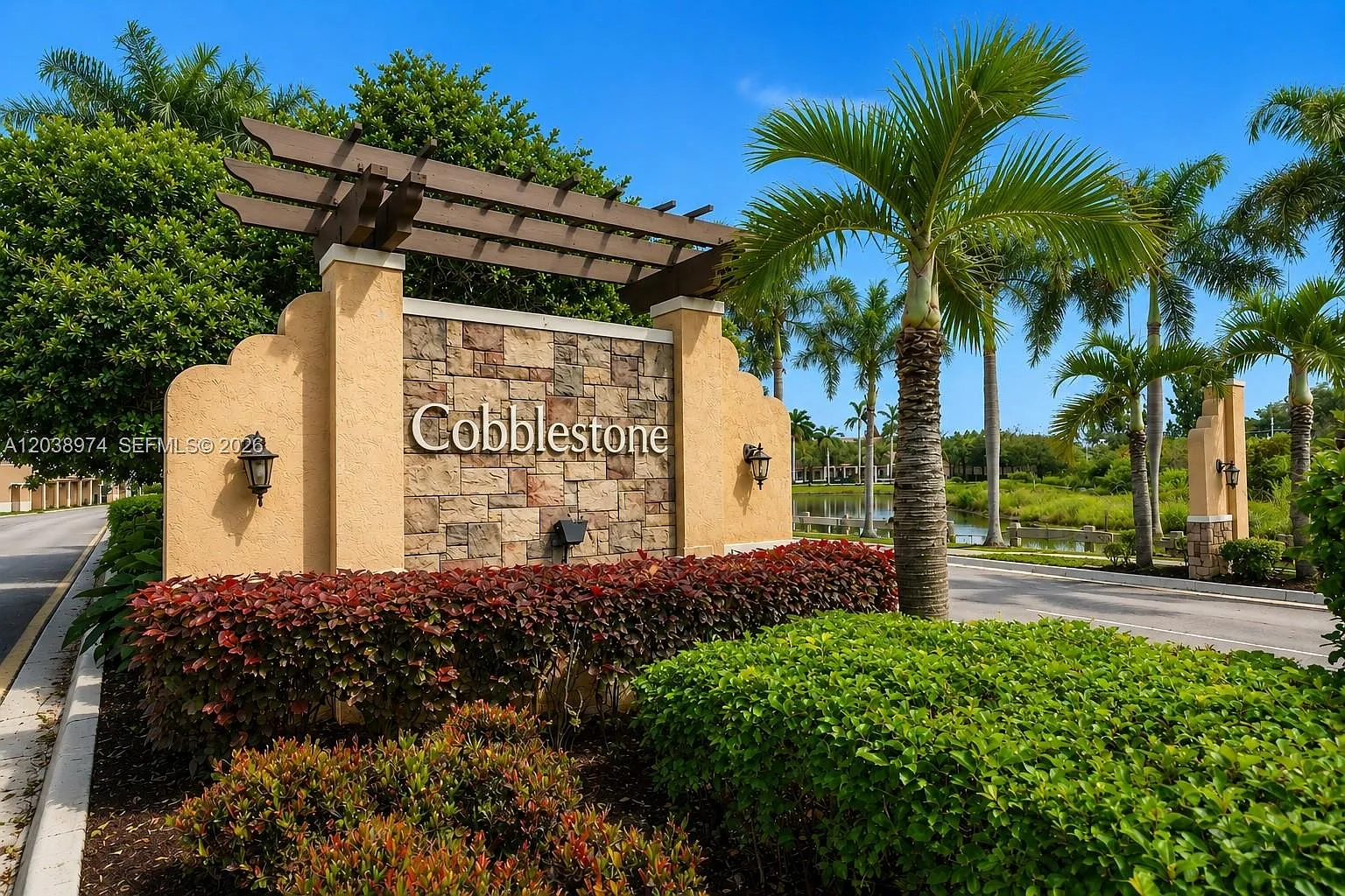 Cobblestone Ii — Photo 1