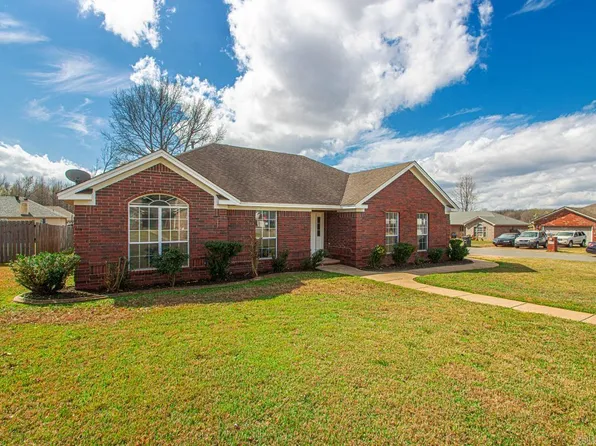 1313 High Meadow Dr, Jacksonville, AR 72076