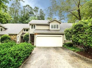 5720 Courtview Dr, Charlotte, NC 28226