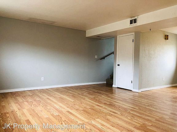 2nd image of 509 22nd Ave NE