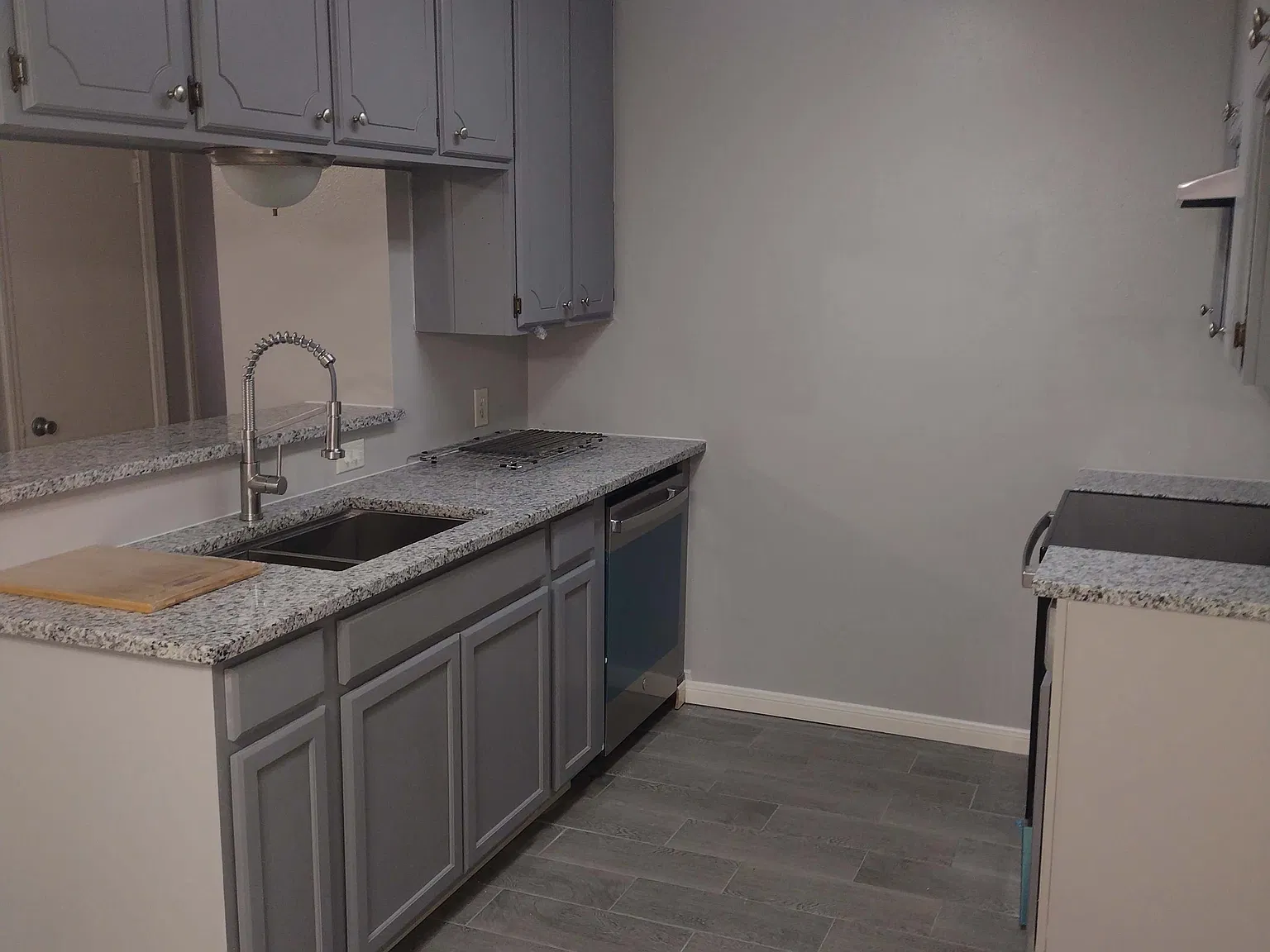2 bed, 1050 sqft, $1,350 — Photo 3