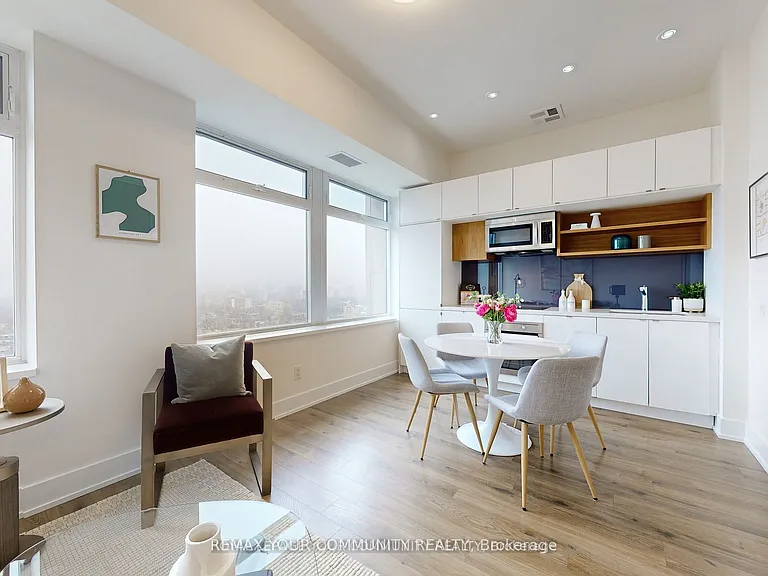 111 Saint Clair Ave W #1828 — Photo 7