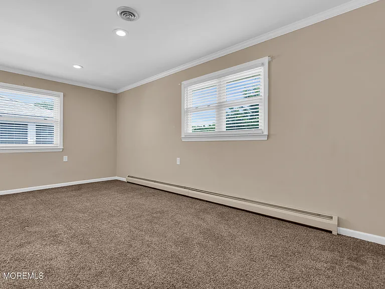 510 Jamaica Blvd — Photo 23