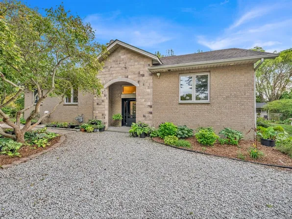 15461 County Road 8, Essex, ON N0R 1L0