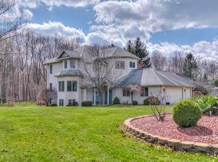 7485 Hunters Ridge Dr, Jackson, MI 49201