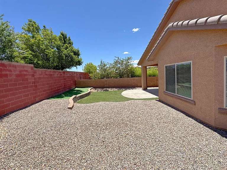 817 Palo Alto Dr NE — Photo 24