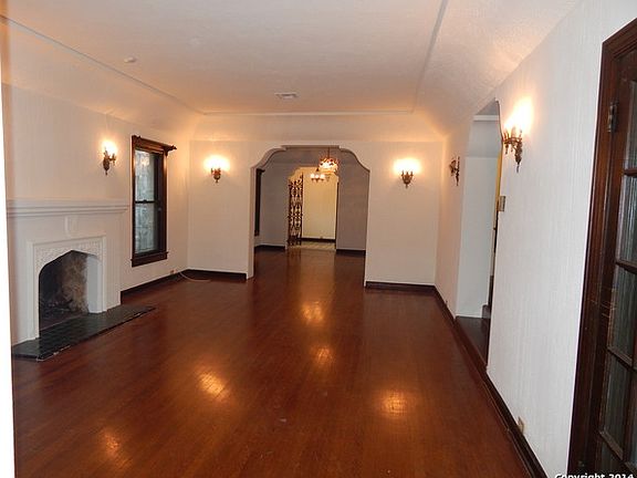 4th image of 307 E Rosewood Ave