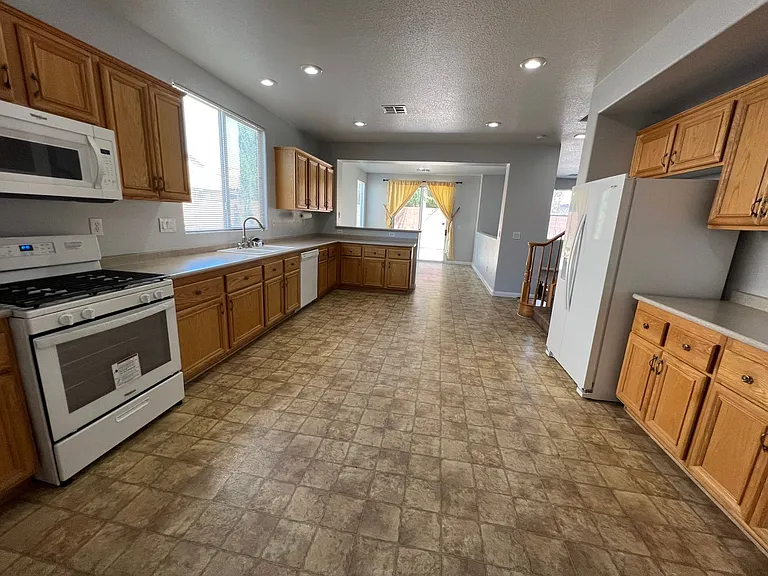 5604 Rocky Ravine Ave — Photo 14