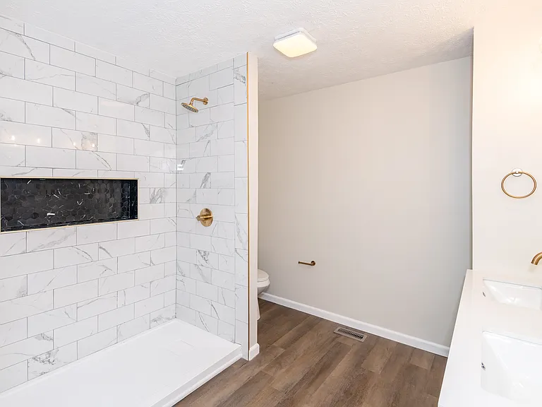 1801 Turnbull Rd — Photo 34