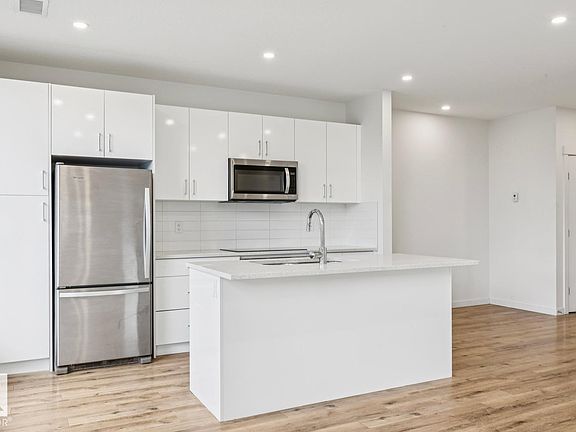 4th image of 11503 76th Ave NW #415