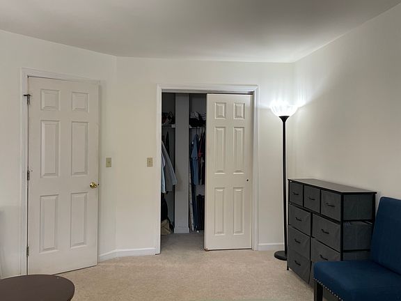 3rd image of 7318 Vic Ct
