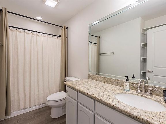 5th image of 401 Olympic St