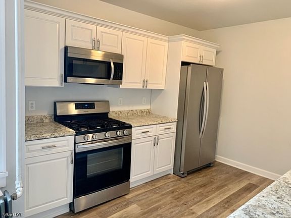 5th image of 12 Hillside