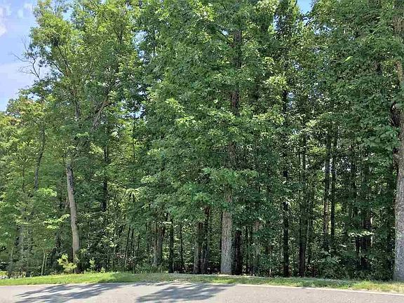 3rd image of 811 Highridge Pkwy