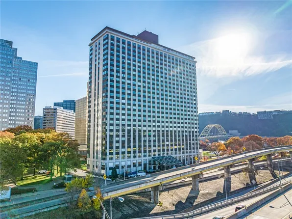320 Fort Duquesne Blvd APT 4E, Pittsburgh, PA 15222