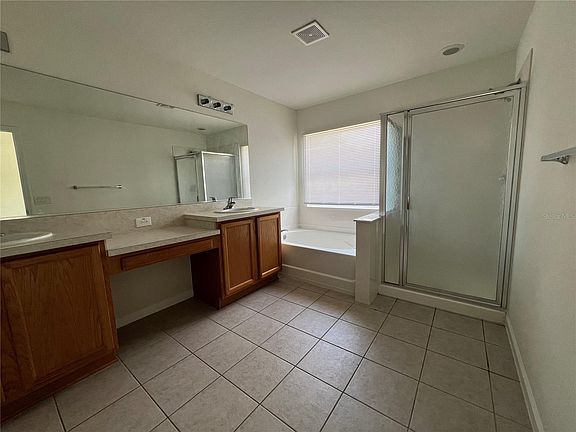 3rd image of 4146 SW 51st Ter
