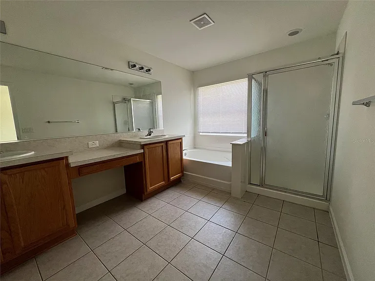 4146 SW 51st Ter — Photo 3