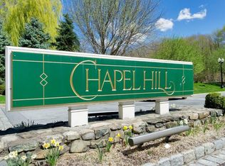 127 Fields Ln, Peekskill, NY 10566