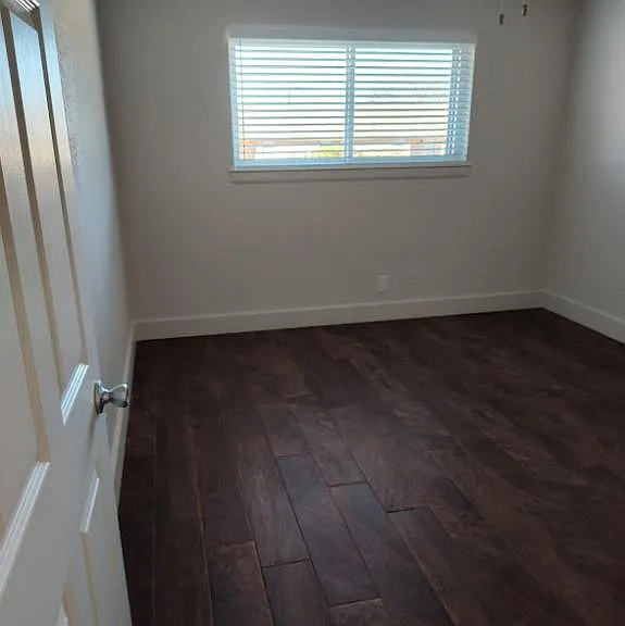 1001 Lewis Dr — Photo 9