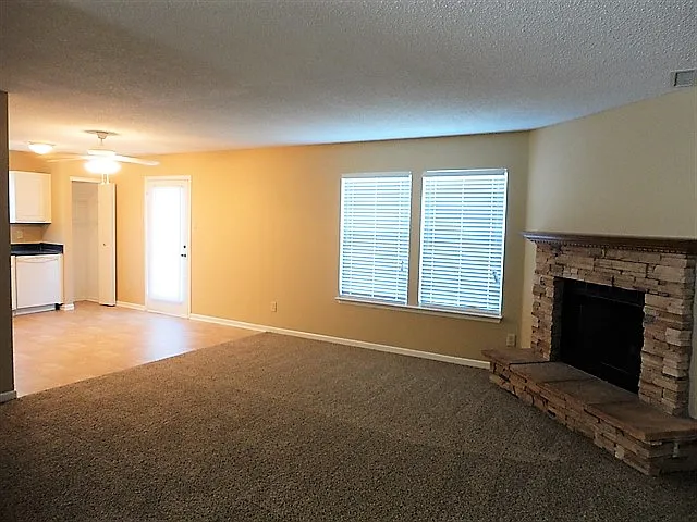 15080 Fawn Hollow Ln — Photo 7