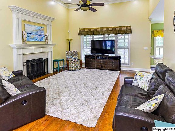 5th image of 411 Briarwood Dr