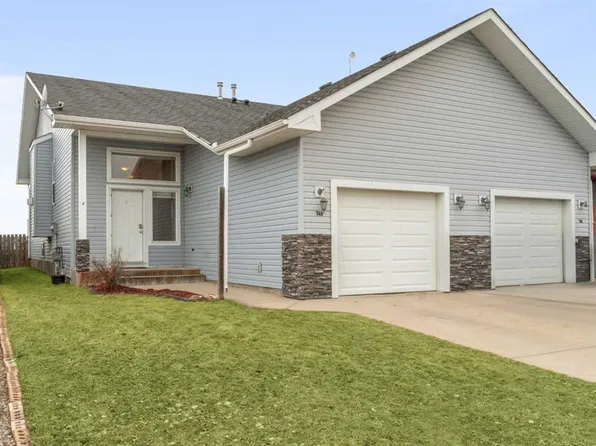 748 W Carriage Lane Dr, Carstairs, AB T0M 0N0