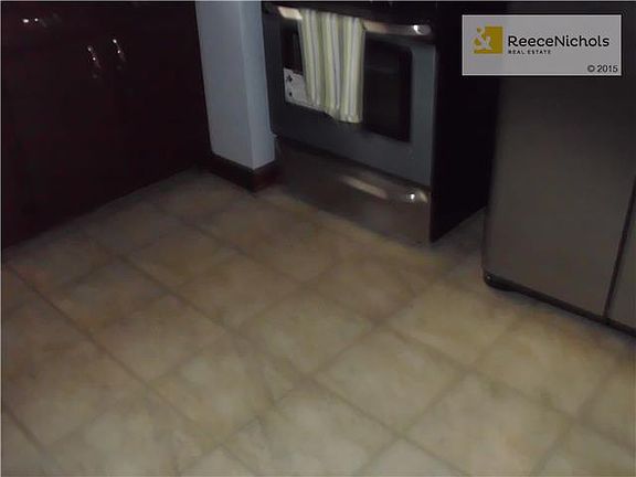 VYNAL KITCHEN TILE