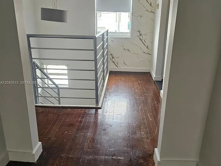 1614 Jefferson Ave #3 — Photo 3