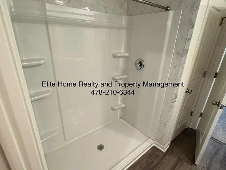 140 Lochwolde Dr — Photo 12