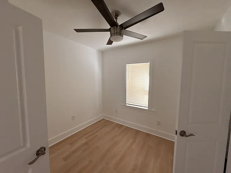 741 Walnut St — Photo 10