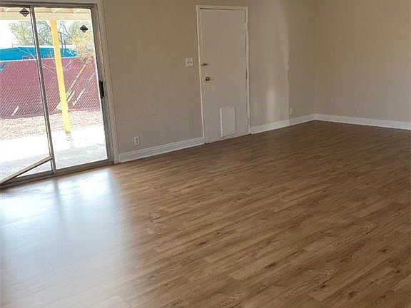 4th image of 3216 Osage Ave