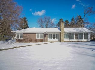 1605 Ridgewood Dr, East Lansing, MI 48823