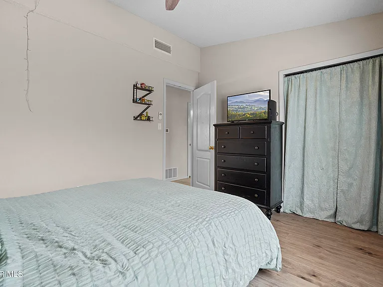 6244 Spotted Eagle Dr — Photo 15