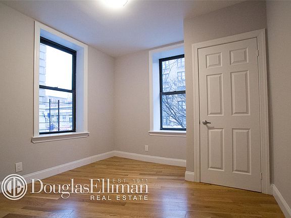 3rd image of 701 W 180th St APT 22
