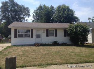 3024 Stokebridge Rd, Springfield, IL 62702