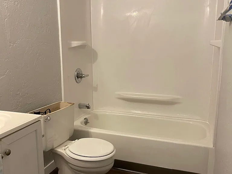 349 Gahart Dr #C — Photo 8